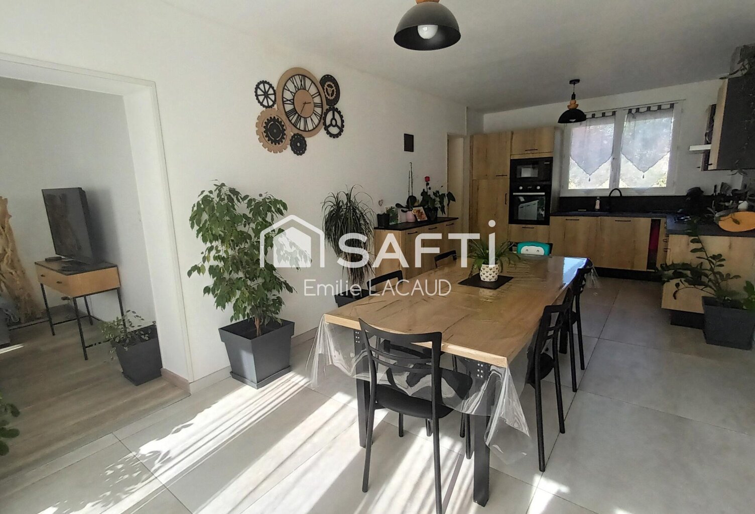 maison de plain-pied avec jardin — photo 1