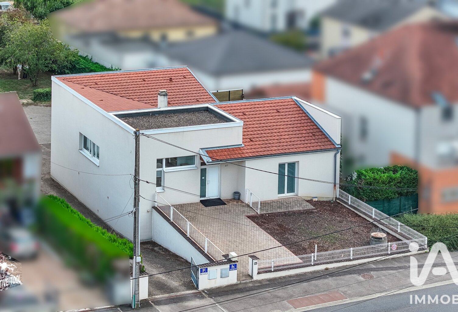 Vente Boutique/Local commercial 140 m&sup2; — photo 1