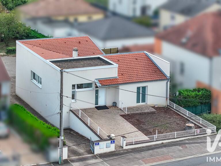 Vente Boutique/Local commercial 140 m&sup2; — photo 1