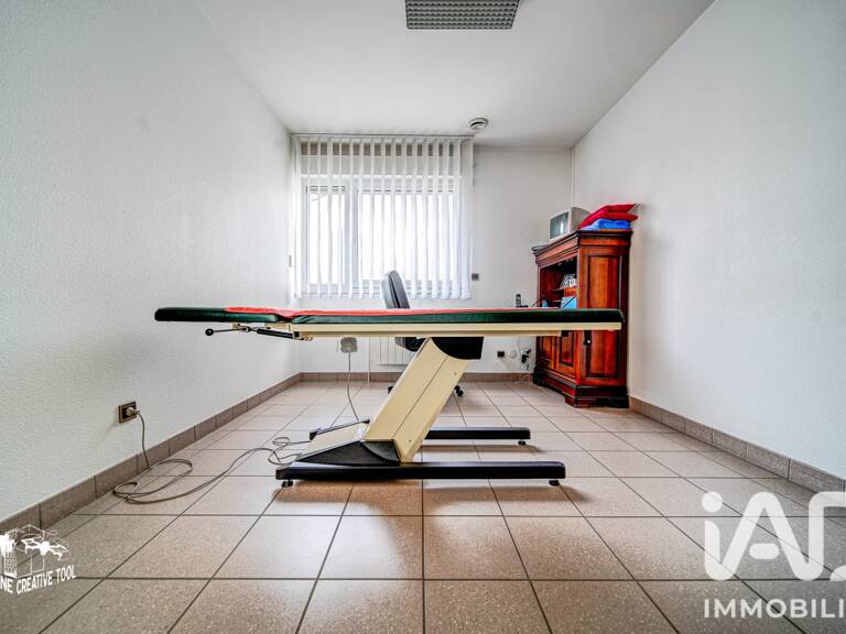 Vente Boutique/Local commercial 140 m&sup2; — photo 1