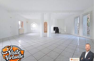 Maison familiale avec vue dégagée. — photo du bien