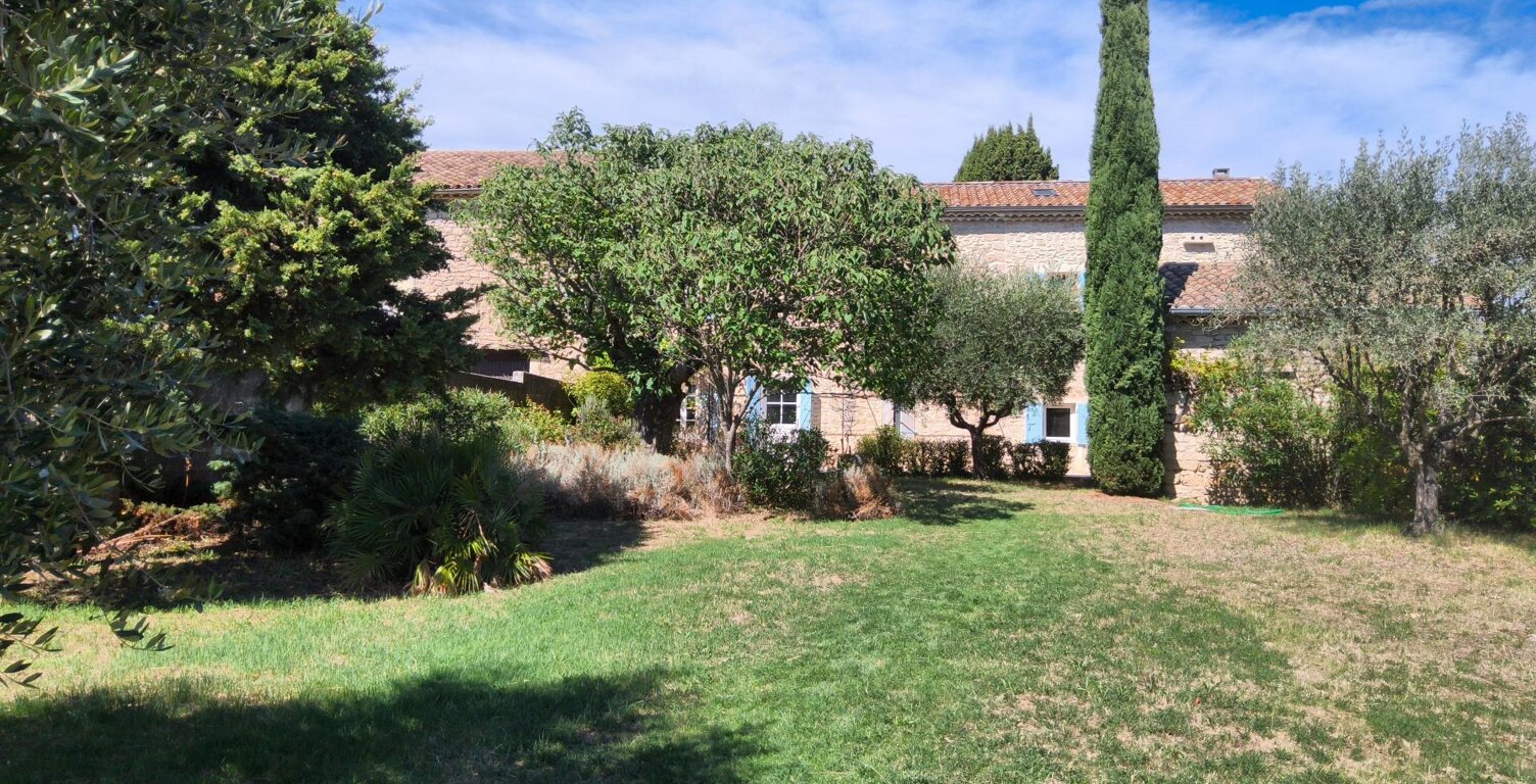 magnifique maison en pierre de caractère — photo 1