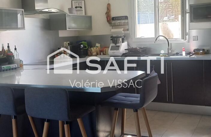 Jolie maison dans son écrin de verdure — photo 3