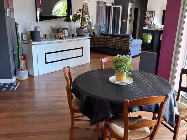 Maison contemporaine de plain pied — photo du bien