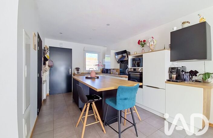 Vente Maison/villa 4 pièces — photo 3
