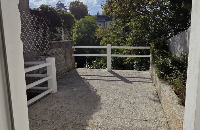Vente Maison de ville 5 pièces — photo 2