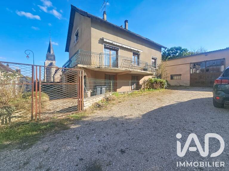 Vente Maison/villa 8 pièces — photo 1