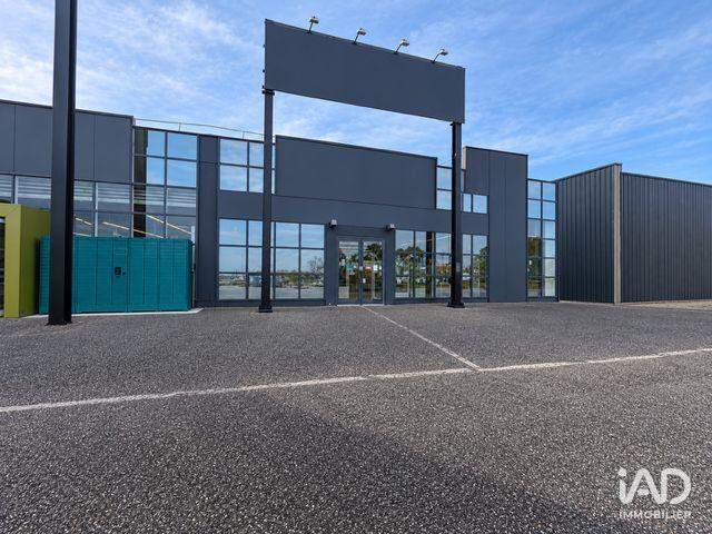 Location Boutique/Local commercial 590 m&sup2; — photo du bien