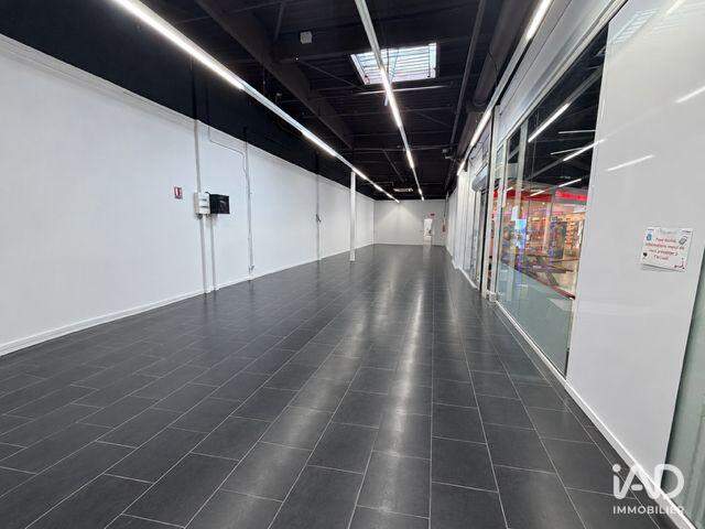 Location Boutique/Local commercial 158 m&sup2; — photo du bien