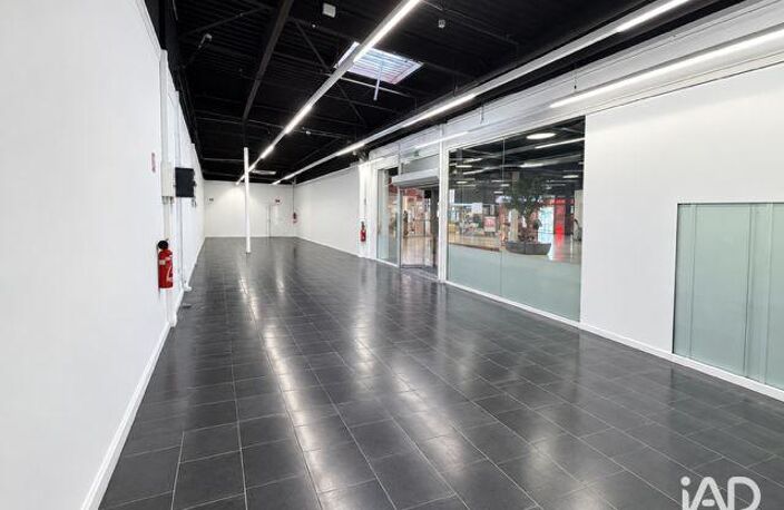 Location Boutique/Local commercial 158 m&sup2; — photo 2