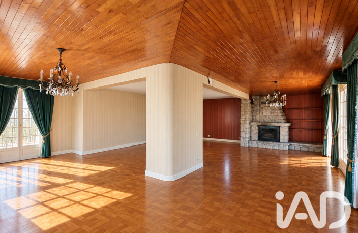 Vente Maison/villa 8 pièces — photo 2