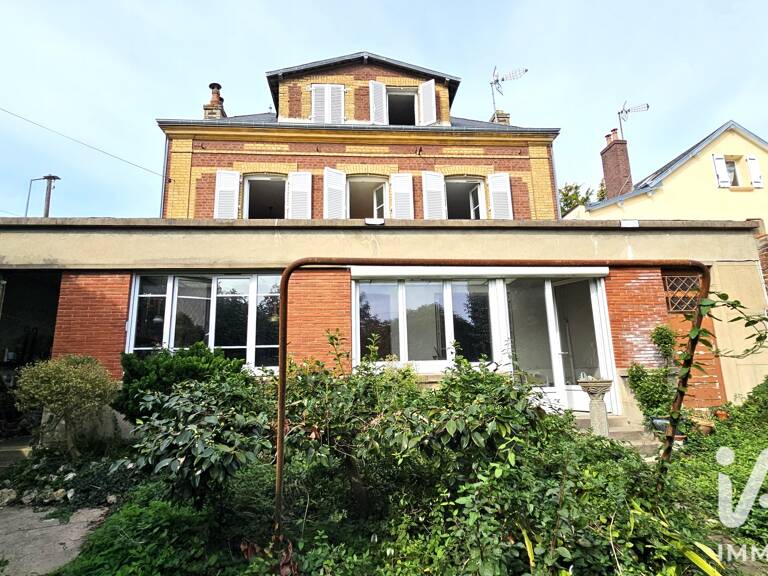 Vente Maison/villa 8 pièces — photo 1