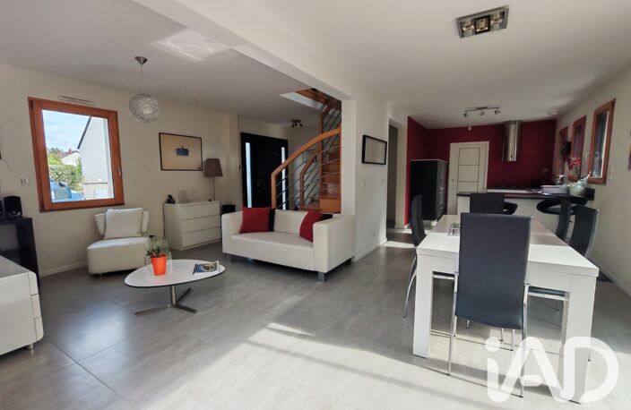 Vente Maison traditionnelle 7 pièces — photo 2