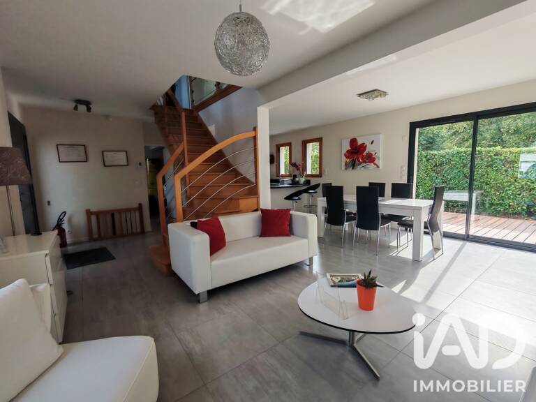 Vente Maison traditionnelle 7 pièces — photo 1