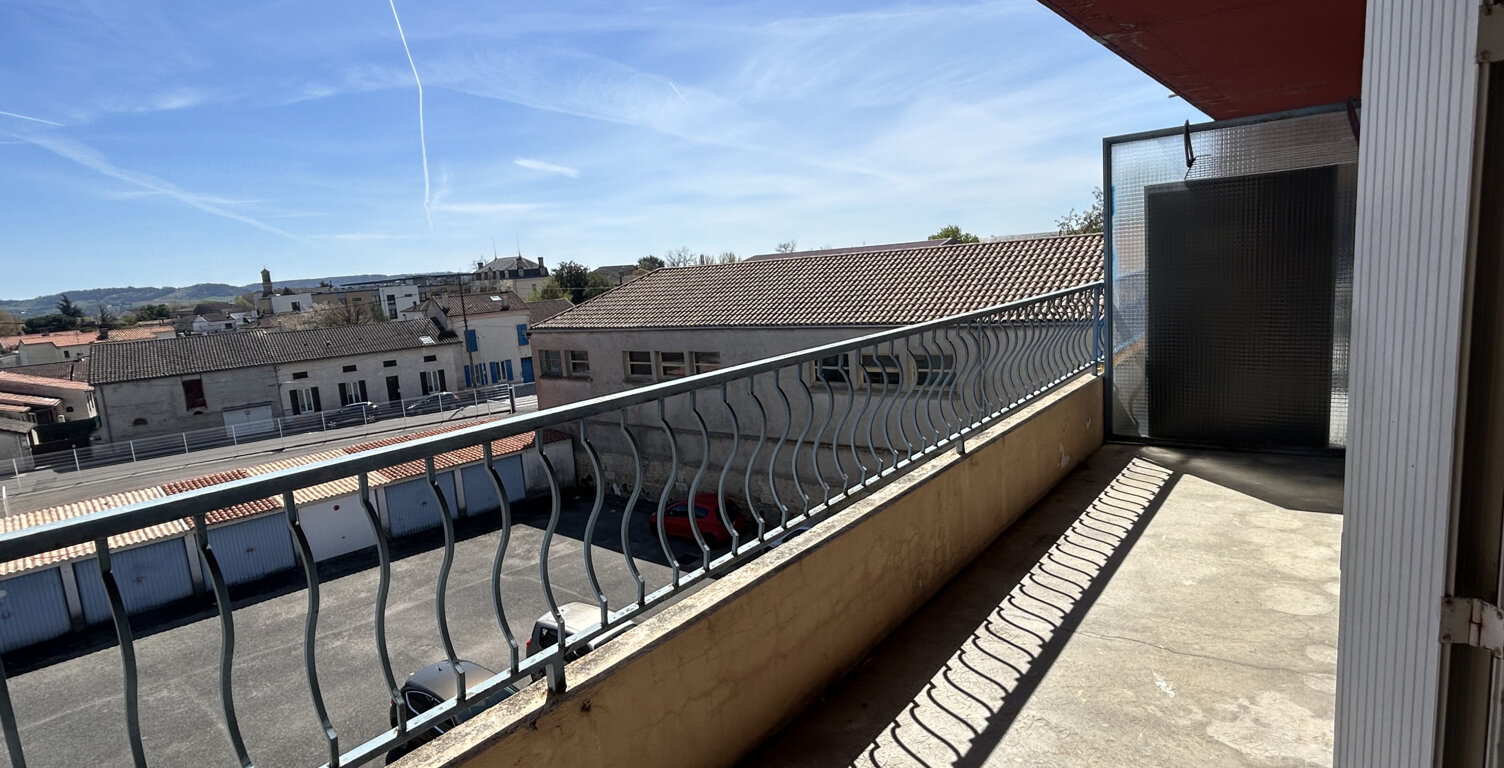 APPARTEMENT T2 AVEC BALCON ( AVEC EAU ET CHAUFFAGE) — photo 1