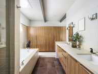 *T4 TRAVERSANT! 2 SALLES DE BAINS/2 BEAUX BALCONS /GRAND SEJOUR-CUISINE! — photo 3