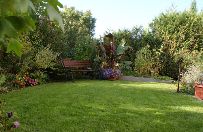 BEL APPARTEMENT DE T3 EN REZ DE JARDIN/ BEAUX VOLUMES/JARDINS DE 150M² — photo 2