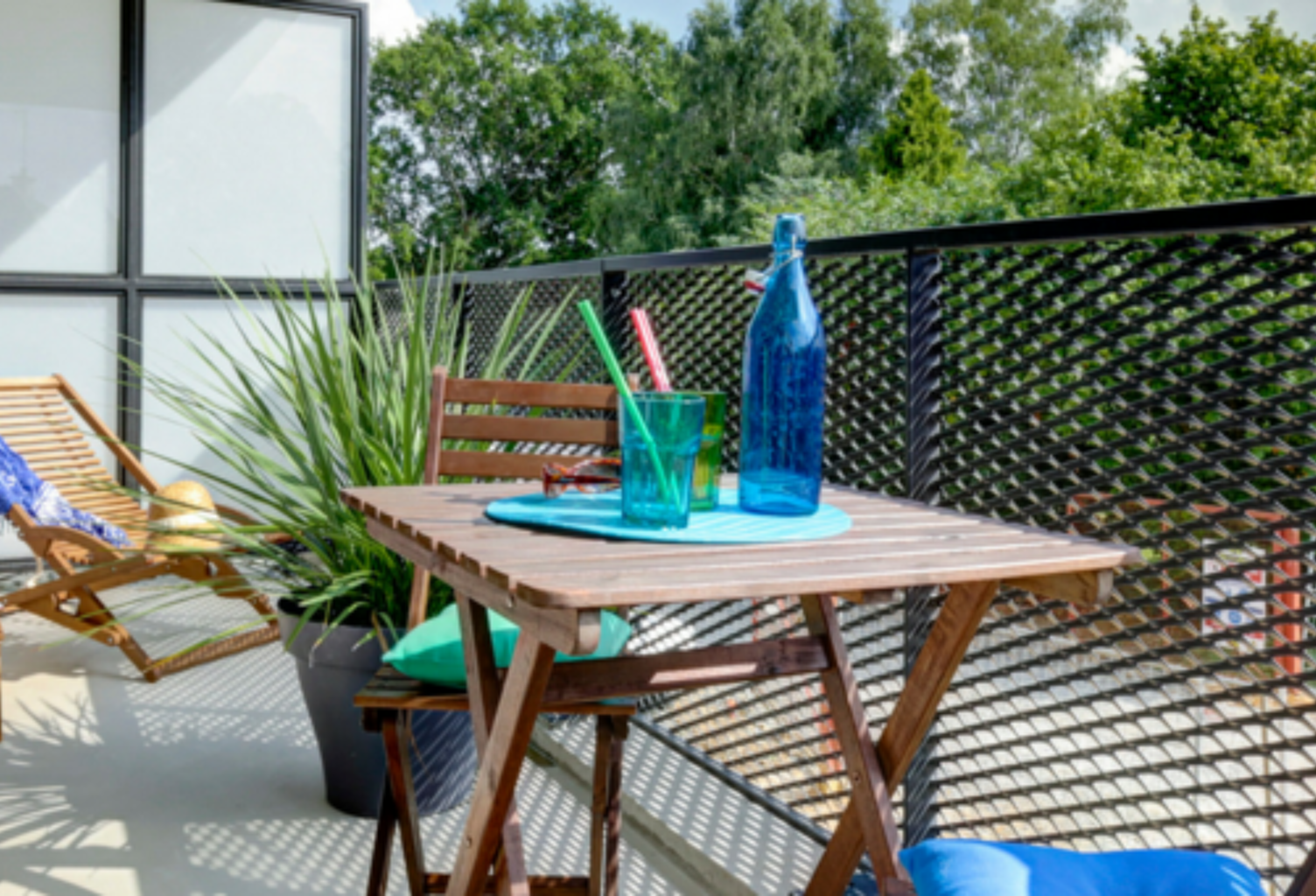 VILLENEUVE LA GARENNE - APPARTEMENT T1 AVEC BALCON - OPPORTUNITE EXCEPTIONNELLE !! — photo 1