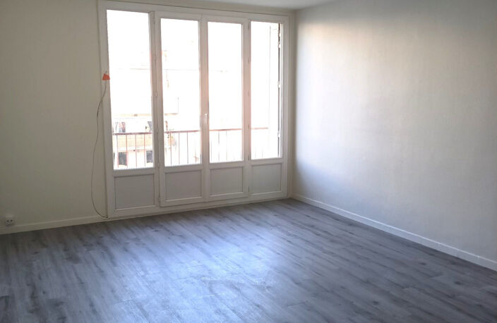 F2 RUE AMPERE — photo 5