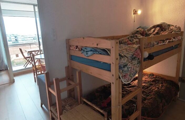 P2 cabine au 3ème et dernier étage de 30 m² + loggia, en bon é — photo 3