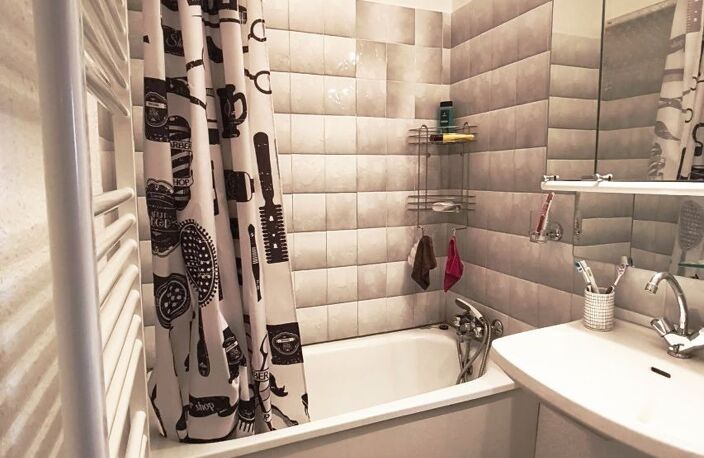P2 cabine au 3ème et dernier étage de 30 m² + loggia, en bon é — photo 4
