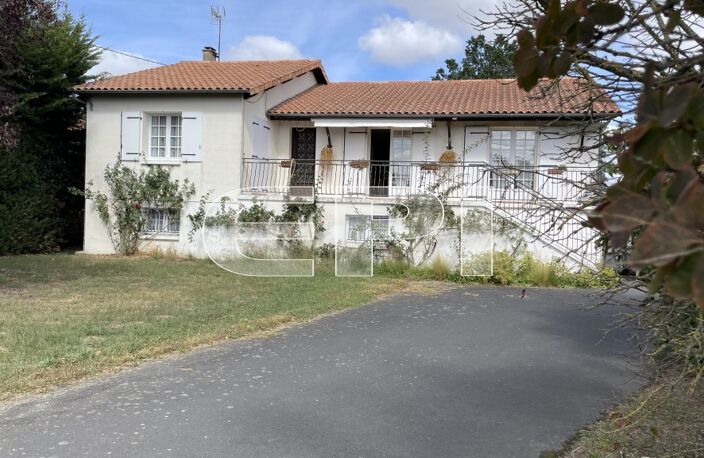 6409 CENTRE ST-VARENT, TOUTES COMMODITÉS,<br>comportant, cuisin — photo 2