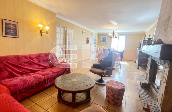 6409 CENTRE ST-VARENT, TOUTES COMMODITÉS,<br>comportant, cuisin — photo 3