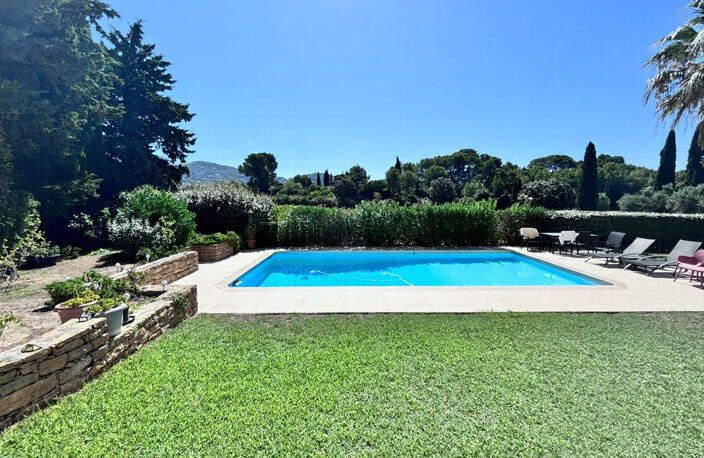 SAINT-CYR-SUR-MER   MAISON AVEC PISCINE A PROXIMITÉ  DU VILLAGE — photo 2