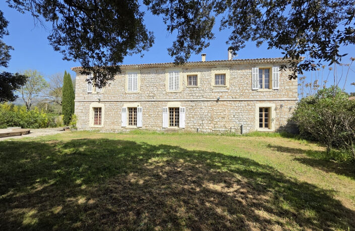 LE CASTELLET   PROPRIÉTÉ DE MAÎTRE DE 420 M2 AVEC TERRAIN CONSTRUCTIBLE, UN BIEN RARE À FORT POTENTIEL — photo 4