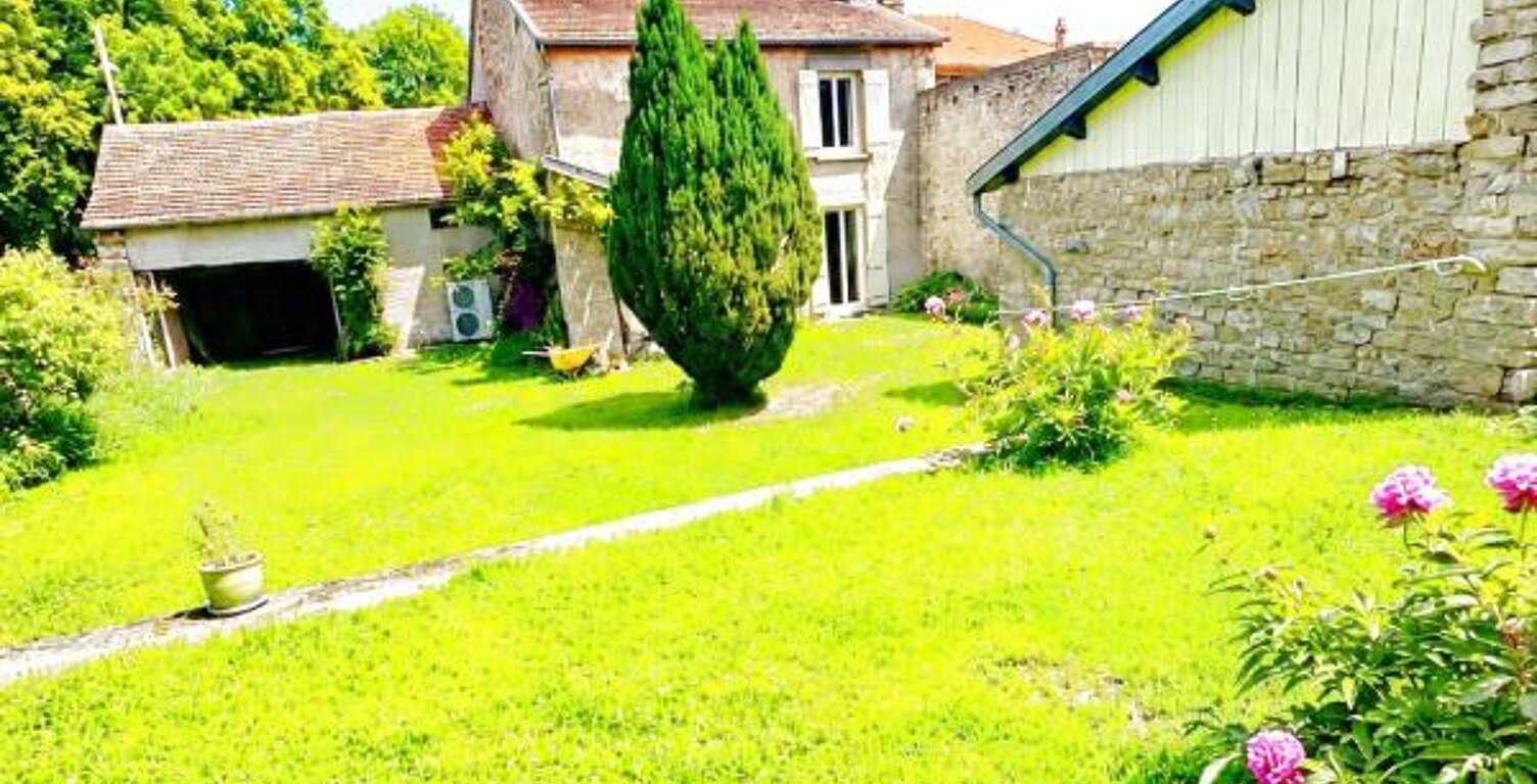 Une maison en pierre prête à accueillir vos projets — photo 1