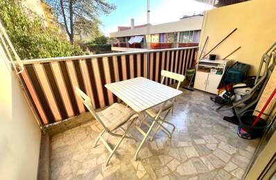 studio mairie avec belle terrasse au calme vue jardin — photo du bien