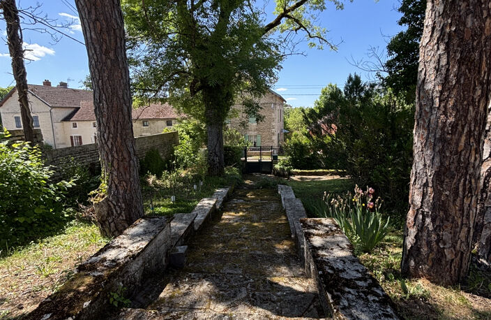 Côte d'Or : Bâtisse bourguignonne de 450m2 dont 260 m2 réno — photo 4