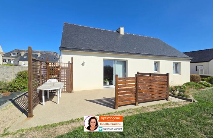 PLOUESCAT : Maison plain pied de 98m² - Plein centre - 2/3 chambres + Garage - Jardin — photo 4