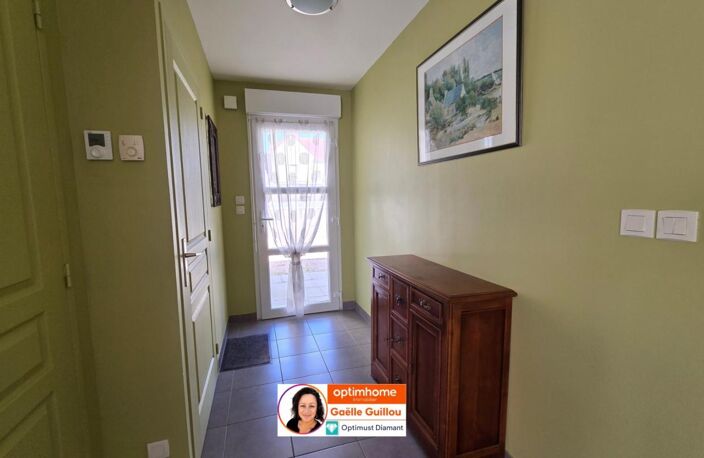 PLOUESCAT : Maison plain pied de 98m² - Plein centre - 2/3 chambres + Garage - Jardin — photo 5