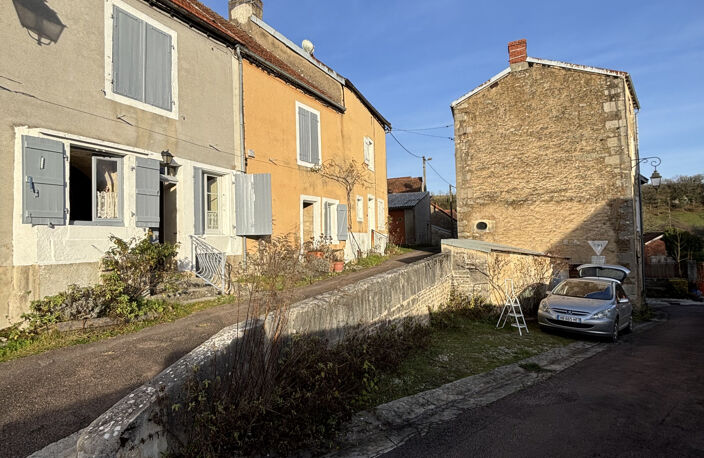 AIGNAY LE DUC  Maison du XVIè s de 125 m2 avec une terrasse — photo 2