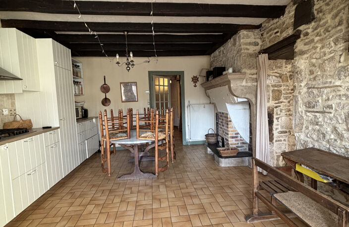 AIGNAY LE DUC  Maison du XVIè s de 125 m2 avec une terrasse — photo 3