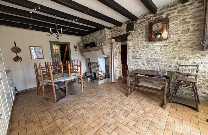 AIGNAY LE DUC  Maison du XVIè s de 125 m2 avec une terrasse — photo 4