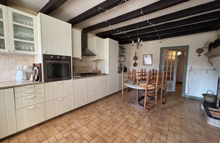 AIGNAY LE DUC  Maison du XVIè s de 125 m2 avec une terrasse — photo 5