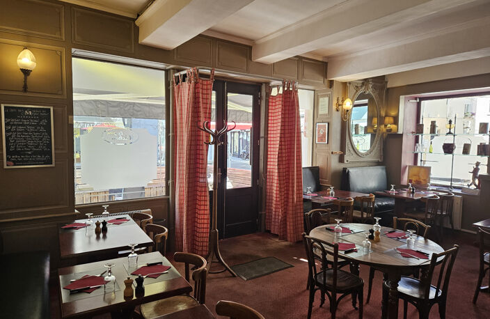 PLAINE DU FOREZ BELLE AFFAIRE RESTAURANT BAR LICENCE IV — photo 2