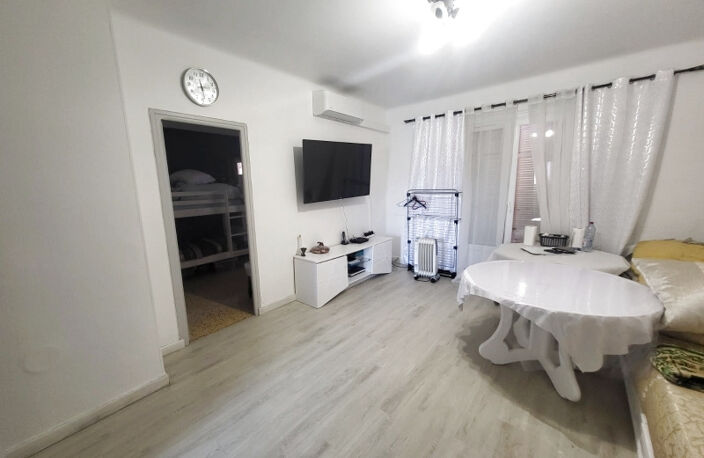 Appartement - 84 m2 - 4 pièces — photo 2