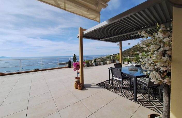 SANGUINAIRES T4 avec 110m2 de terrasse vue mer imprenable — photo 4