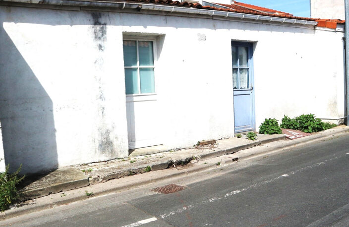 ENSEMBLE IMMOBILIER A RENOVER DE 121 M2 SUR UN TERRAIN CLOS — photo 2