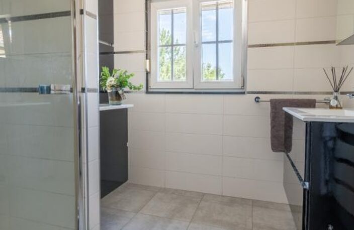 Maison de plain-pied sur terrain de 27 ares à vendre à Cutry (54720) — photo 4