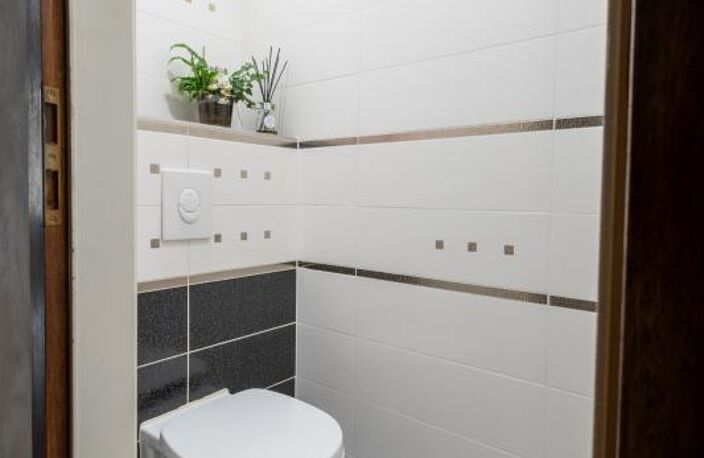 Maison de plain-pied sur terrain de 27 ares à vendre à Cutry (54720) — photo 5
