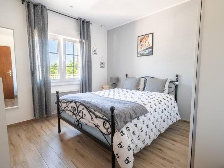 Maison de plain-pied sur terrain de 27 ares à vendre à Cutry (54720) — photo 1