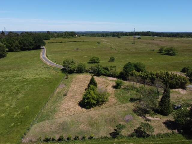 Terrain à bâtir à Clérac (17270) — photo du bien