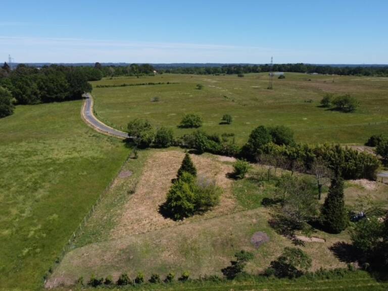 Terrain à bâtir à Clérac (17270) — photo 1