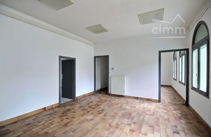 APPARTEMENT de 80.04 m² avec  PARKING — photo 2