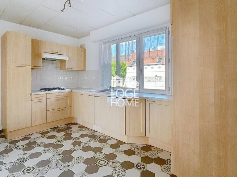 SECTEUR GARE DE DOURGES PLAIN-PIED INDIVIDUEL AVEC DEUX GARAGES — photo 1
