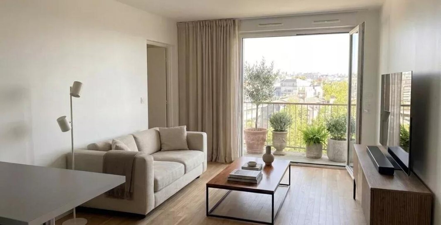 Paris 14e – 2 pièces avec balcon, vue dégagée et parking — photo 1